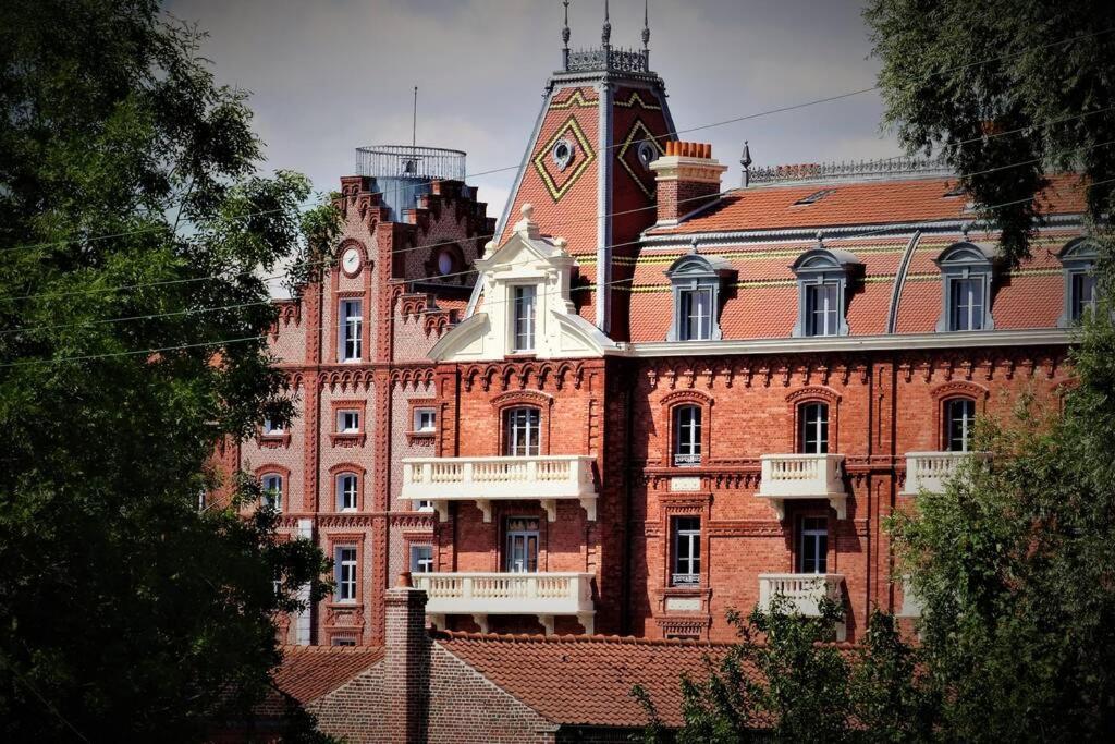 Gites Du Petit Familistere Landrecies Guise Экстерьер фото